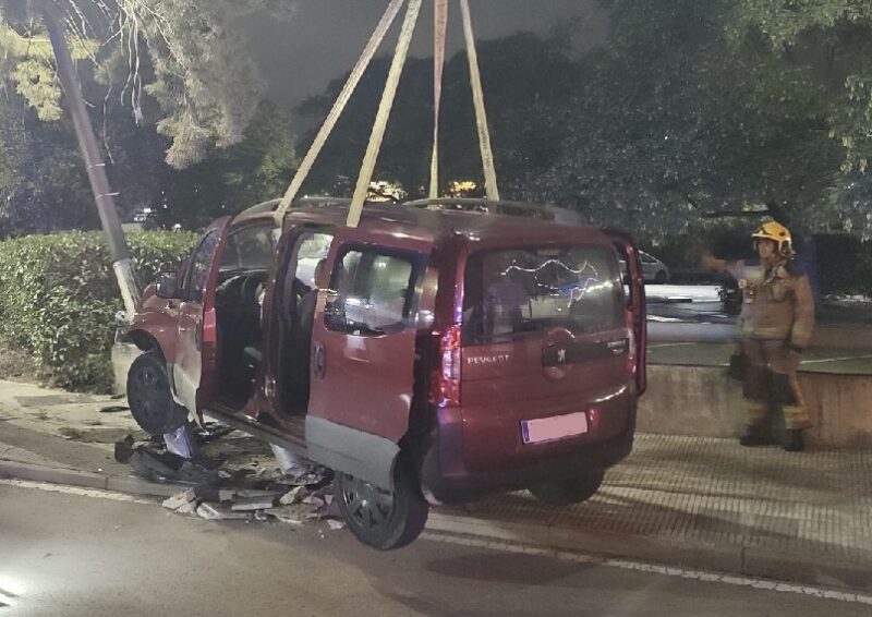 La Bustia cotxe accident fanal Martorell