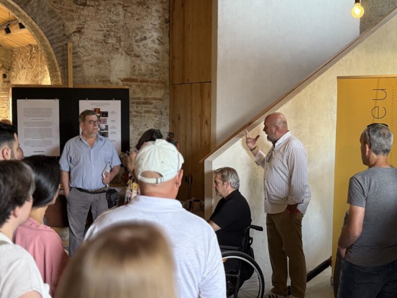 La Bustia exposicio Olesa Ateneu 10 anys 12