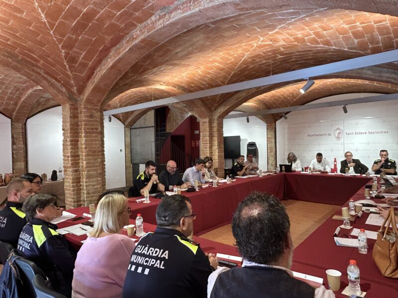 La Bustia trobada alcaldes Baix Llobregat Nord Sant Esteve 23 setembre 2025