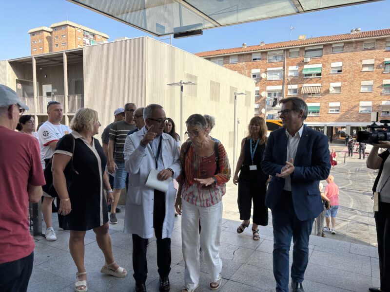 La Bustia visita Olga Pane Hospital Martorell 1