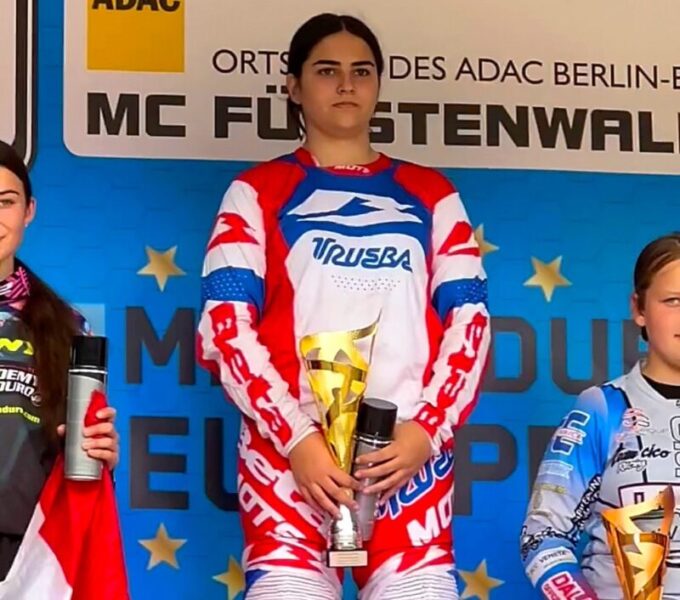La Bustia Adela Godino 2