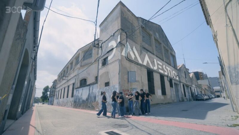 La Bustia D Majestic 8