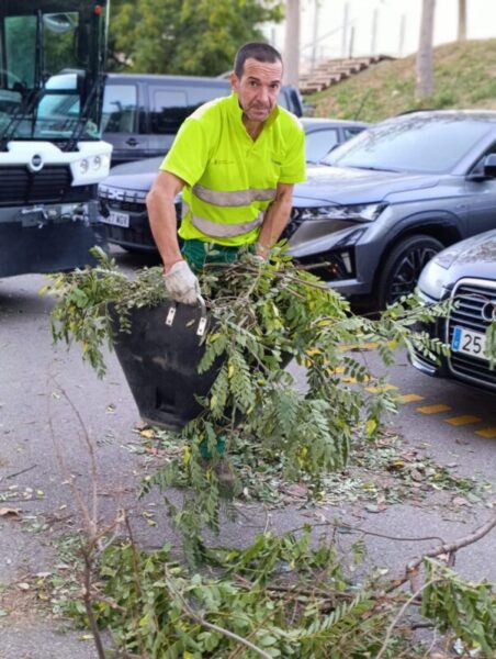 La Bustia forts vents Sant Andreu 1