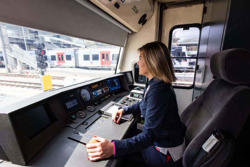 La Bustia foto maquinista dona FGC