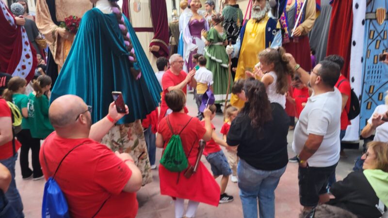 La Bustia gegants Festa del Roser musica 2025 Martorell 1