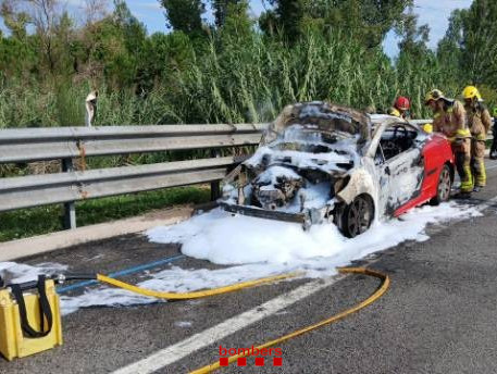 La Bustia incendi vehicle Martorell 12 octubre