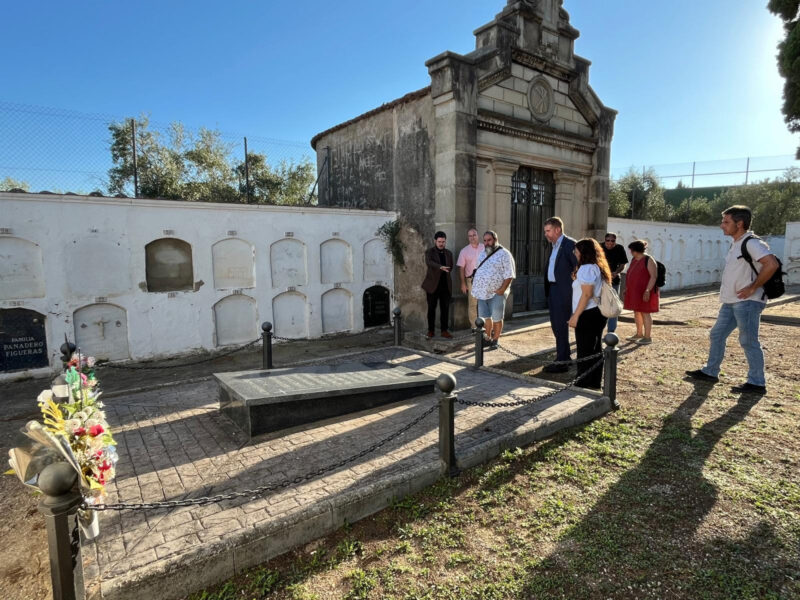 La Bustia obertura fossa comuna Cementiri Vell Abrera 3