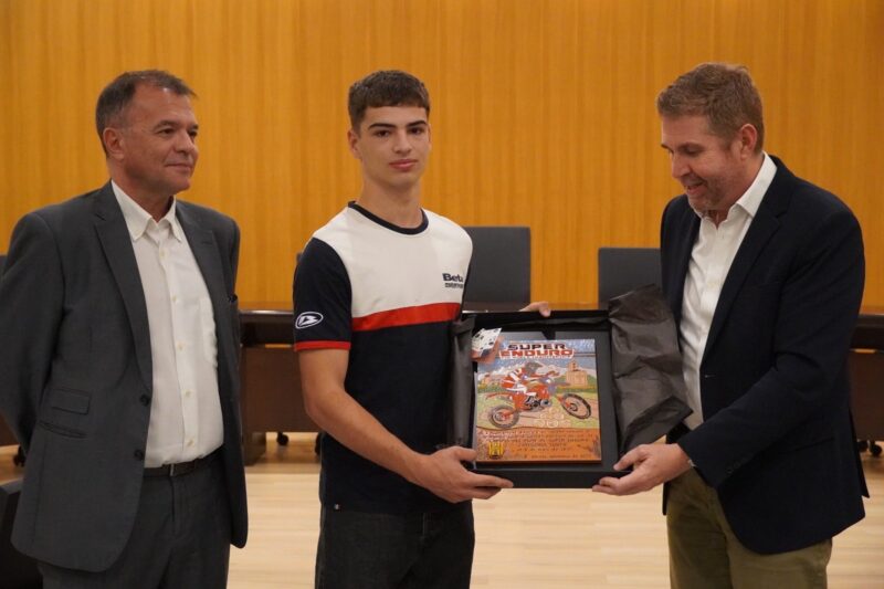 La Bustia reconeixement Ajuntament Abrera a Ramon Godino 1