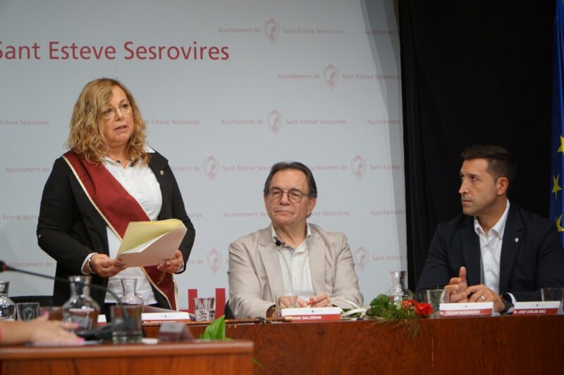 La Bustia relleu alcaldia Sant Esteve 2025 Enric Carbonell Roser Brosed foto PSC 8