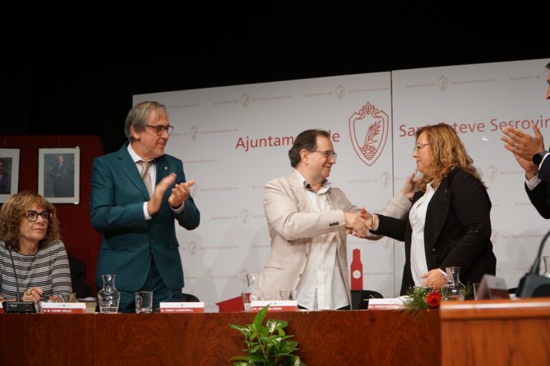 La Bustia relleu alcaldia Sant Esteve 2025 Enric Carbonell Roser Brosed foto PSC 9
