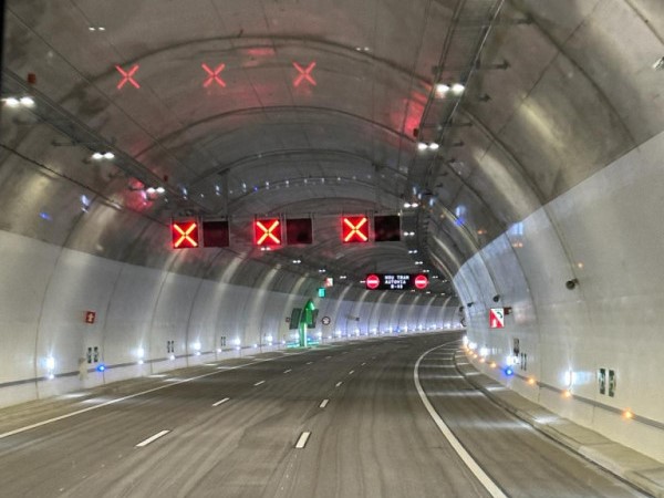 La Bustia tunel Voltrera