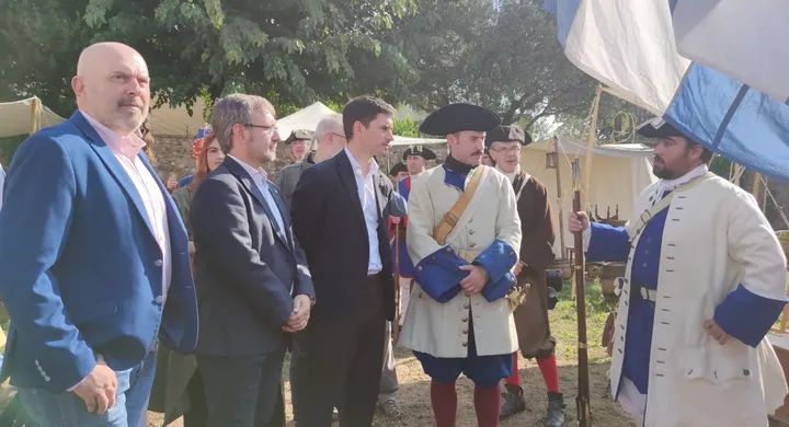 La Bustia visita institucional Festa Miquelets Olesa 4