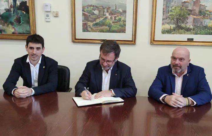 La Bustia visita institucional Festa Miquelets Olesa 5