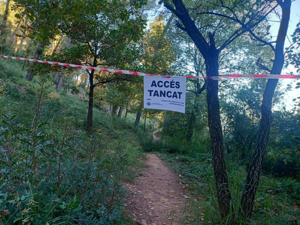 La Bustia cartell cami tancat pesta porcina africana Castellvi