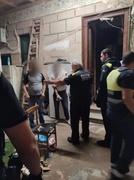 La Bustia identificacio persones pis Martorell 1