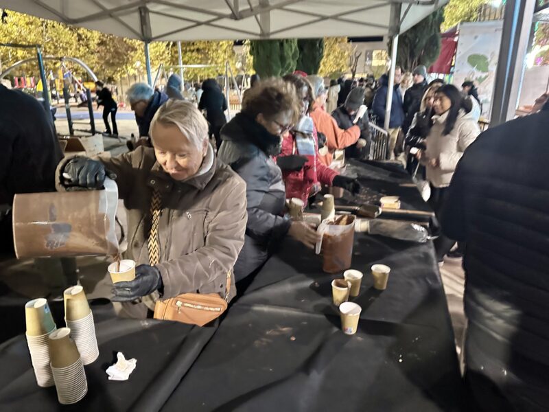 La Bustia inauguracio pista gel Nadal Martorell 2025