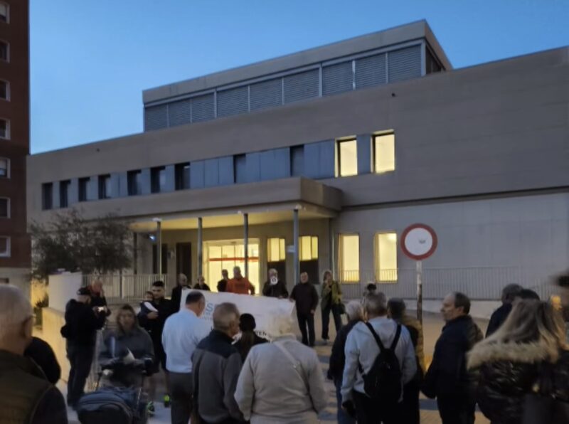 La Bustia manifestacio CAP i carrers 7 novembre 2025 Olesa 3