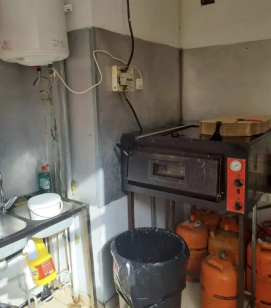 La Bustia tancament supermercat Martorell 8