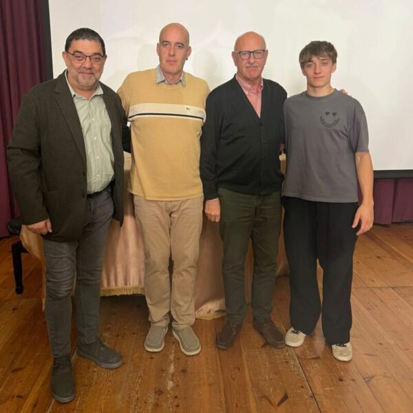 La Bustia 40 aniversari Vailets Gelida amb Castellvi