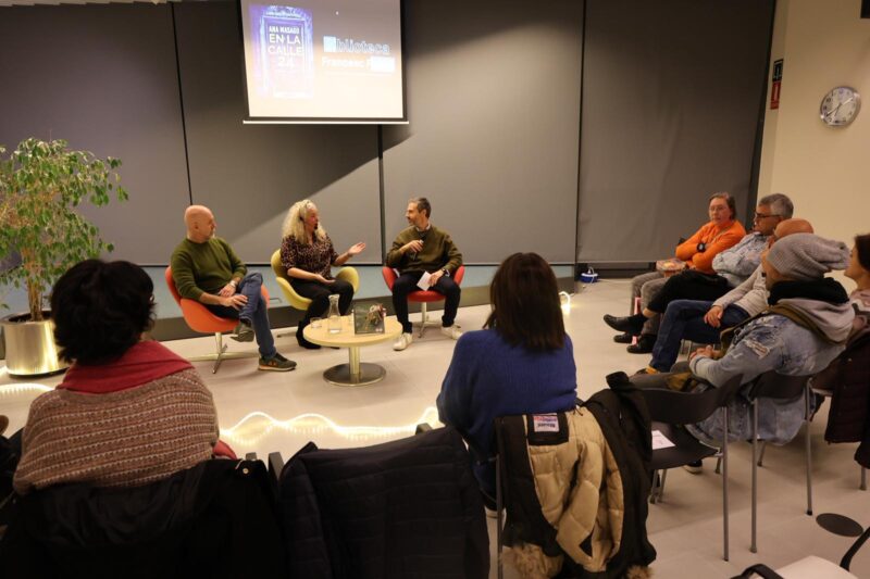 La Bustia Ana Masago En la calle 24 1