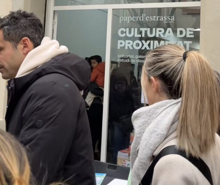 La Bustia conte Paper Estrassa El Drac Olive la Serp estricadora i figures Laia Santis i Núria Colom Olesa