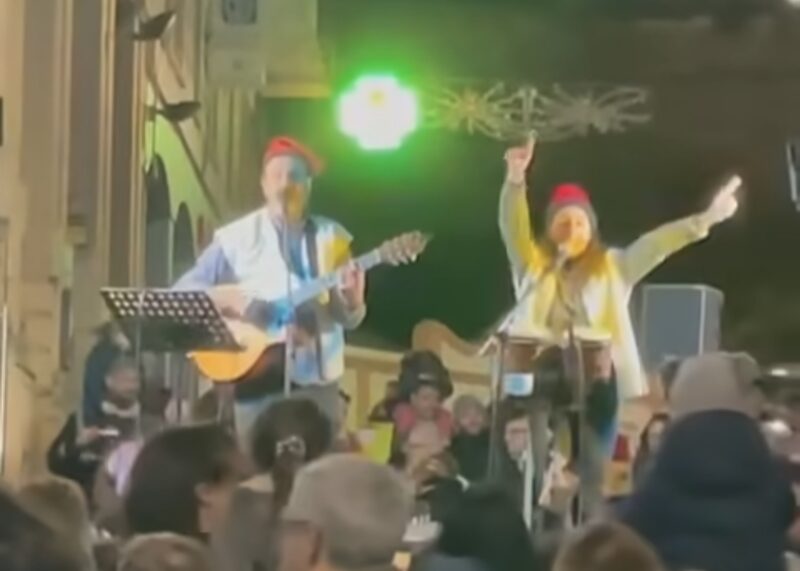 La Bustia encesa llums Nadal Gelida 5