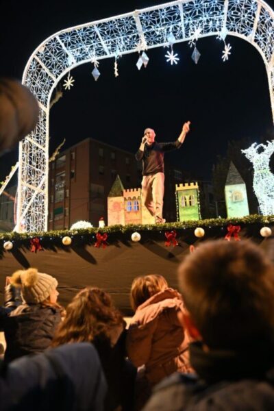 La Bustia encesa llums Nadal Sant Andreu 10