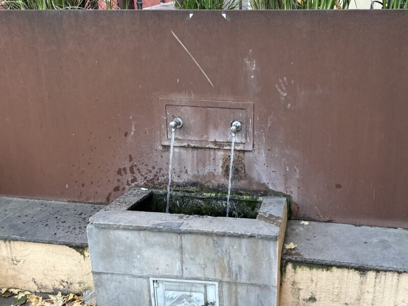 La Bustia font placa Germanes Maestre Martorell