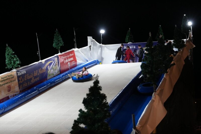 La Bustia inauguracio Parc Nadal Diverespai Togogan gegant Abrera 2025