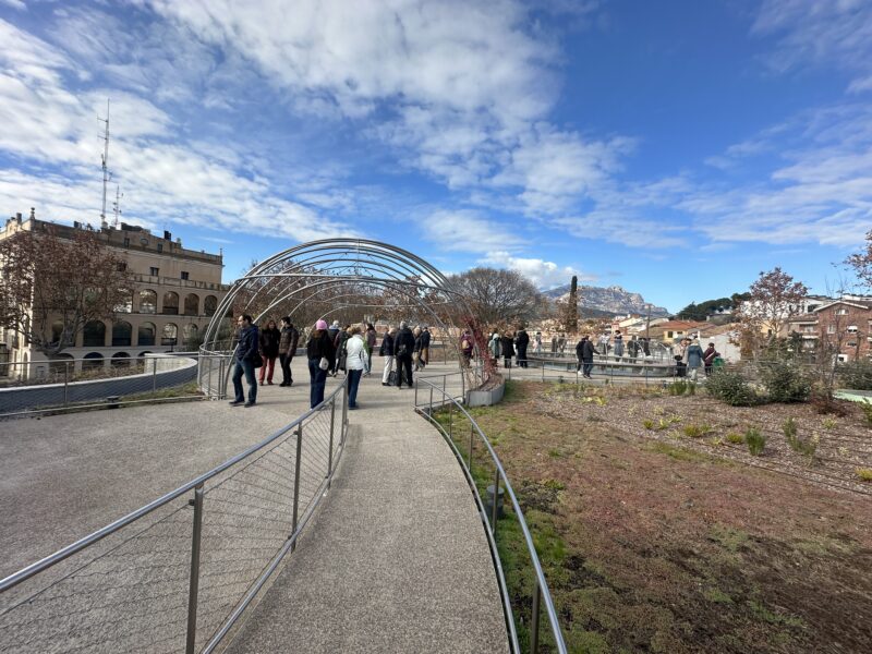 La Bustia jornada portes obertes Biblioteca Olesa 2025