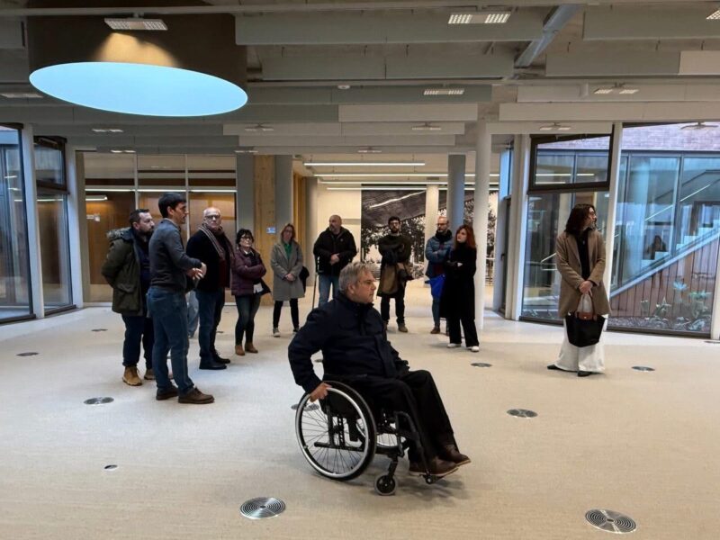 La Bustia jornada portes obertes Biblioteca Olesa 2025