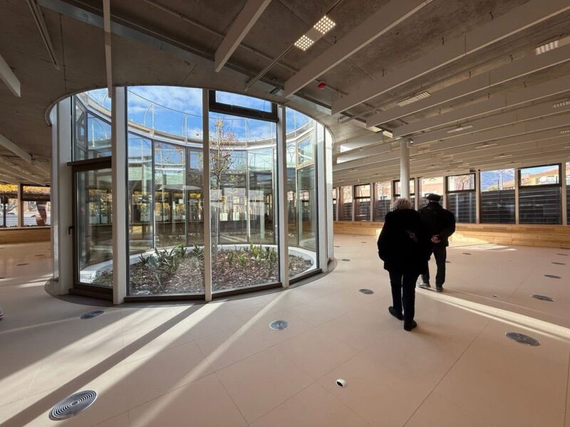 La Bustia jornada portes obertes Biblioteca Olesa 2025