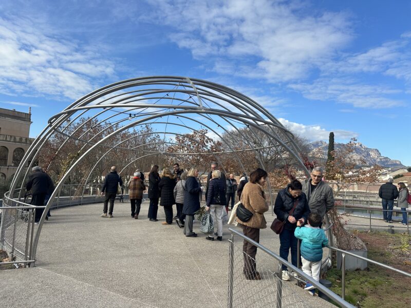 La Bustia jornada portes obertes Biblioteca Olesa 2025