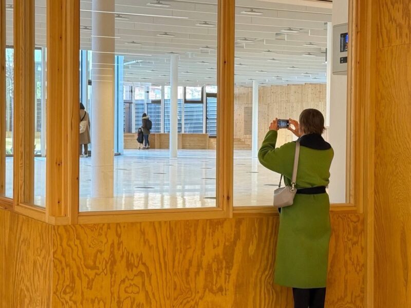 La Bustia jornada portes obertes Biblioteca Olesa 2025