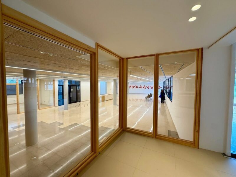 La Bustia jornada portes obertes Biblioteca Olesa 2025