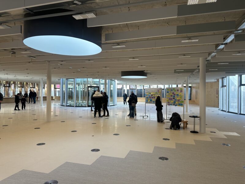 La Bustia jornada portes obertes Biblioteca Olesa 2025