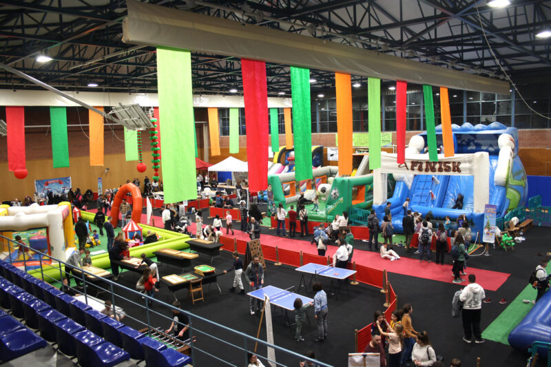 La Bustia salo de la infancia Esparreguera