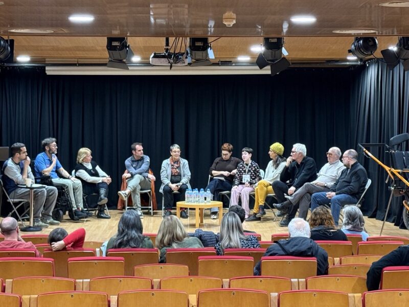 La Bustia taula rodona cadira Joelette Olesa 1