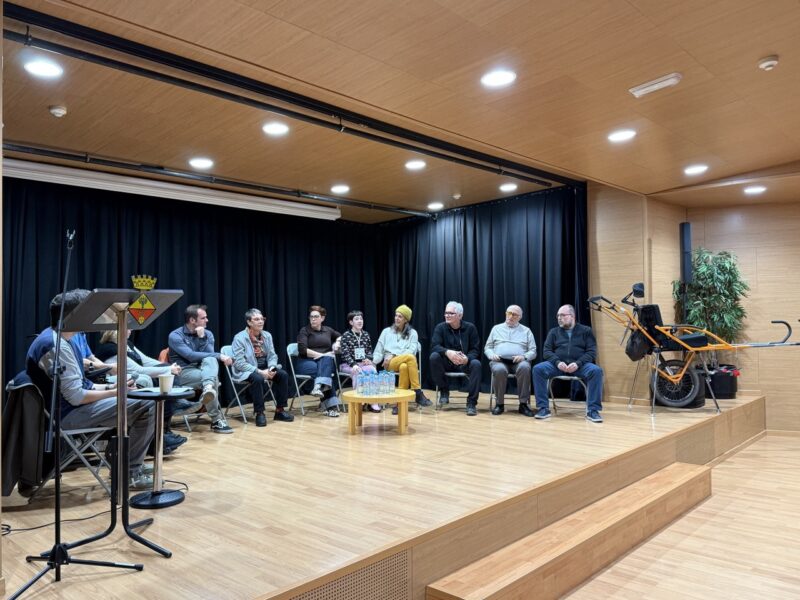 La Bustia taula rodona cadira Joelette Olesa 5