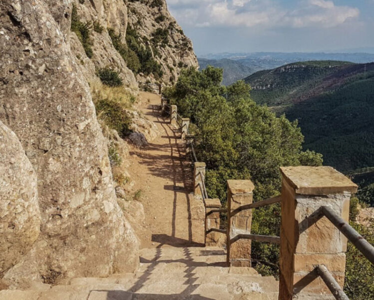 La Bustia Coves del Salnitre Collbato