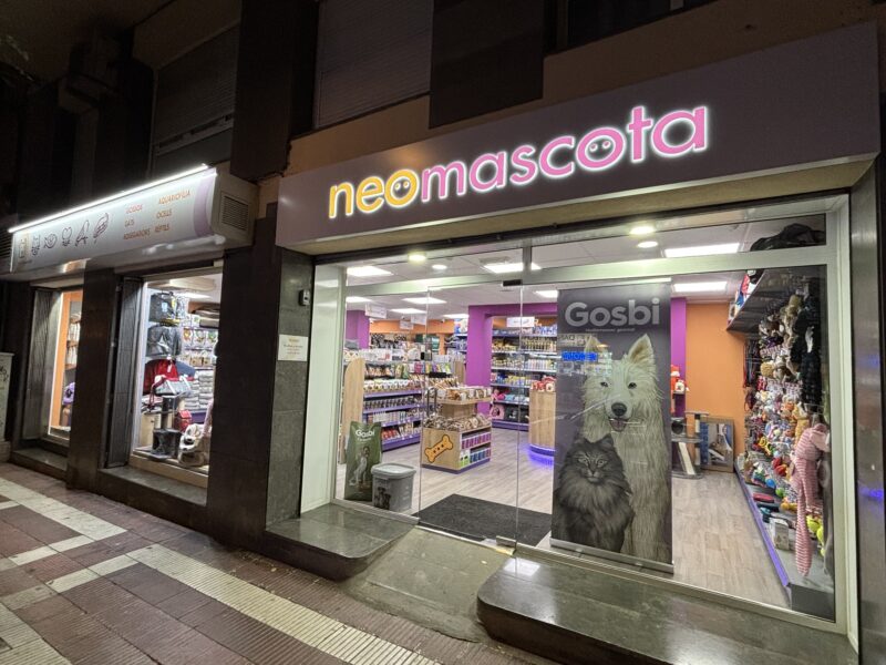 La Bustia Neomascota botiga Anselm Clave Olesa