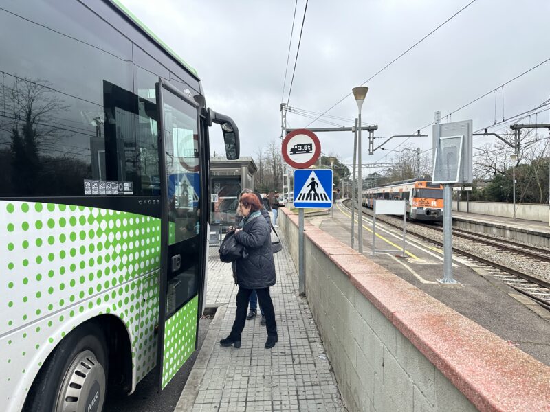 La Bustia bus estacio Rodalies Renfe Gelida