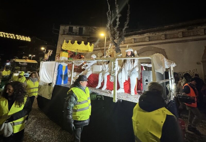 La Bustia cavalcada Reis Olesa 2026