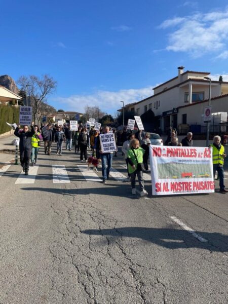 La Bustia manifestacio projecte pantalles acustiques A2 Collbato 4