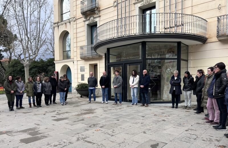 La Bustia minut silenci Olesa 21 gener 1