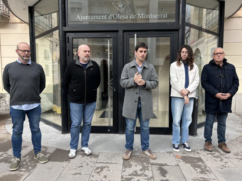 La Bustia minut silenci Olesa 21 gener 2