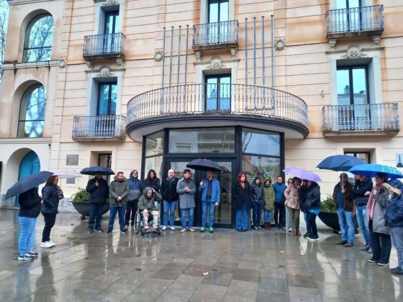 La Bustia minut silenci accident tren concentracio Olesa
