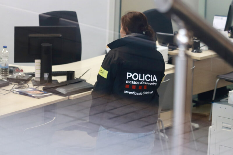 La Bustia mossos ajuntament Esparreguera