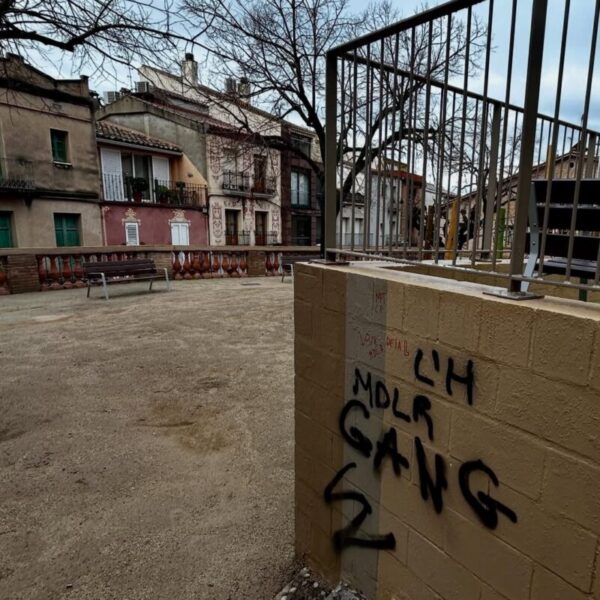 La Bustia pintades parc Sant Esteve