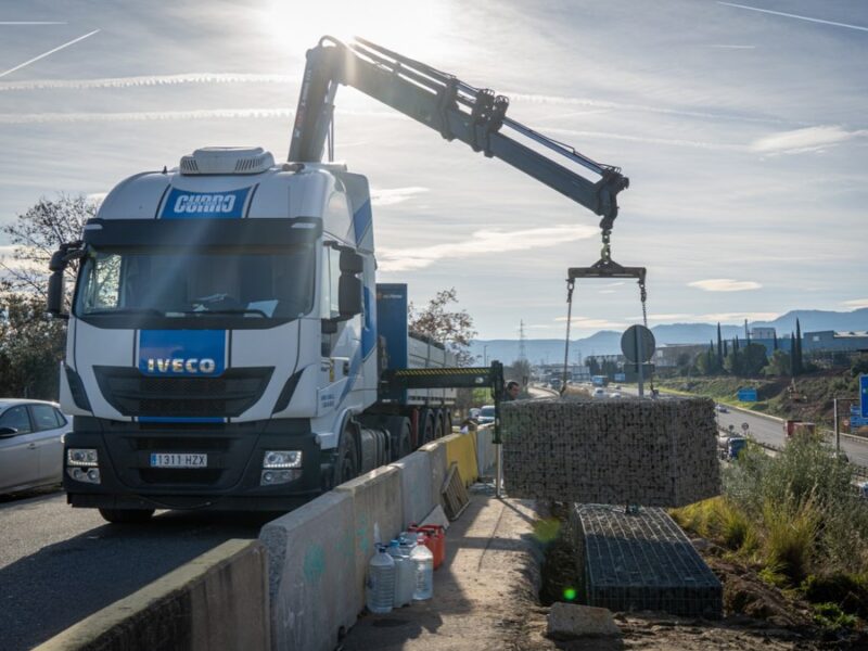 La Bustia tall pantalles acustiques Abrera 10